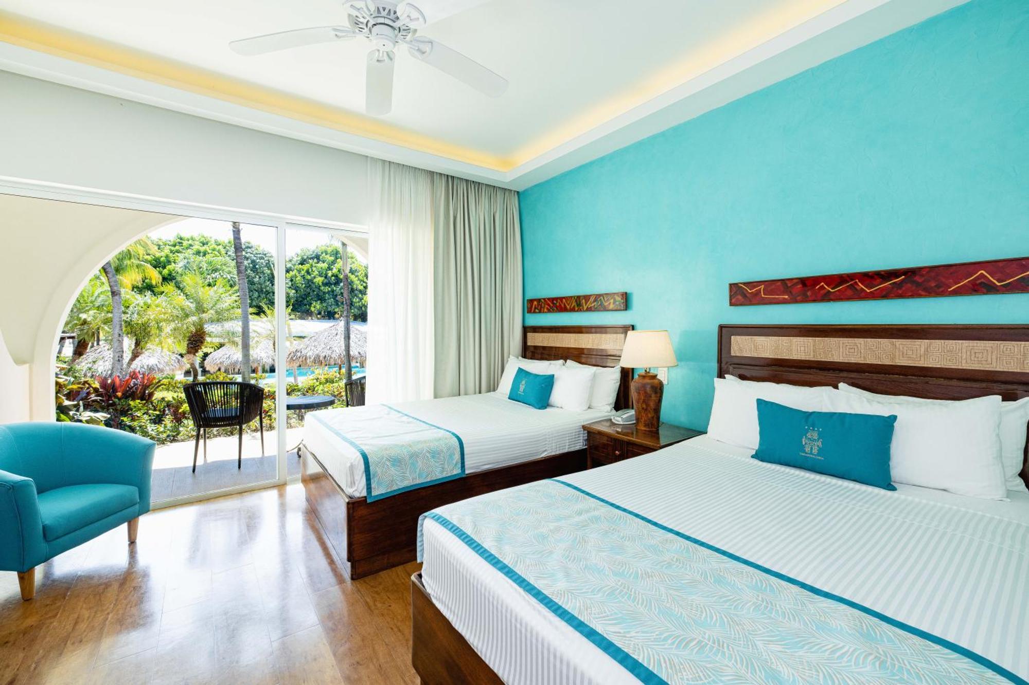 Hotel Tamarindo Diria Beach Resort Стая снимка