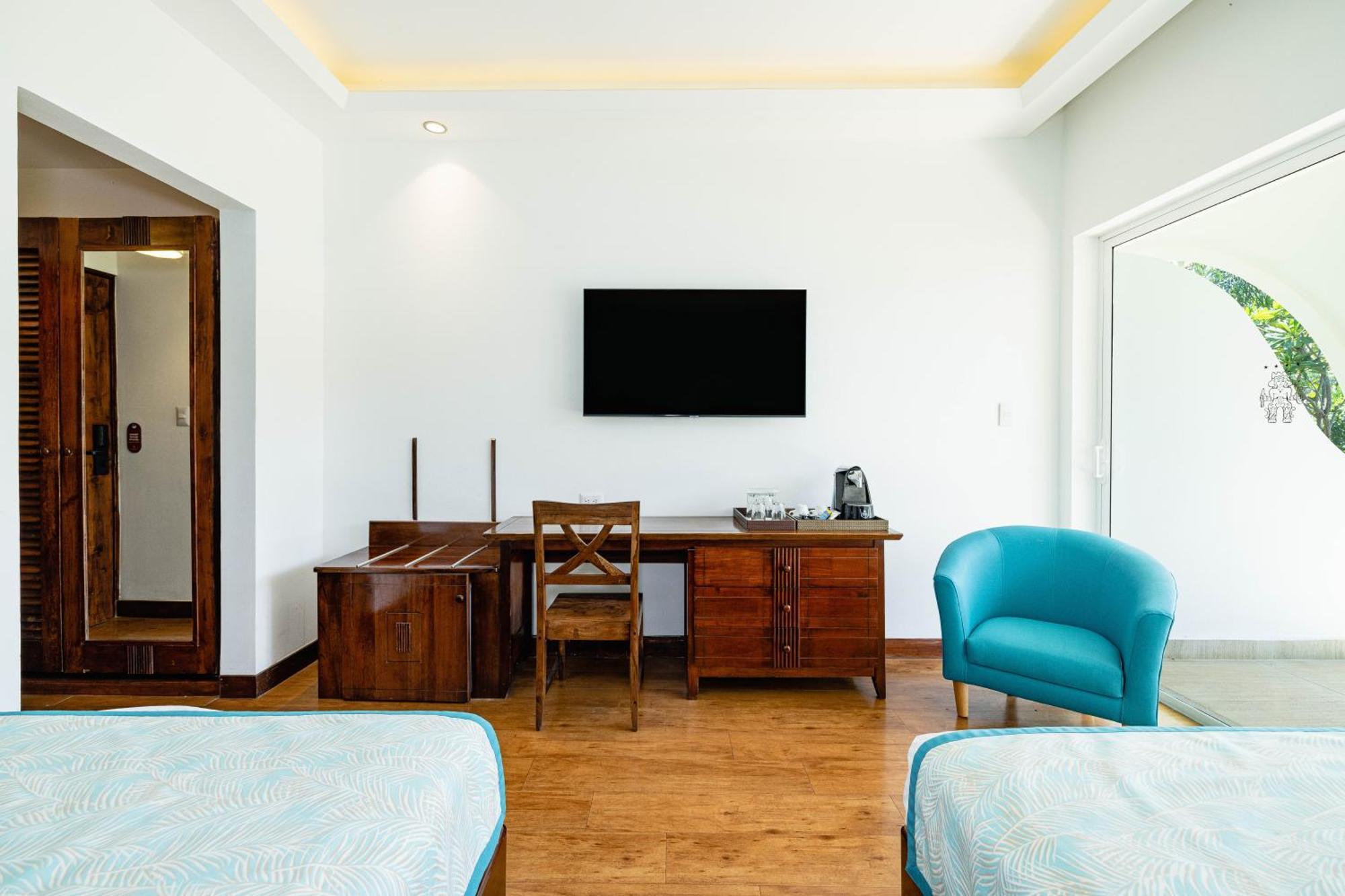 Hotel Tamarindo Diria Beach Resort Стая снимка