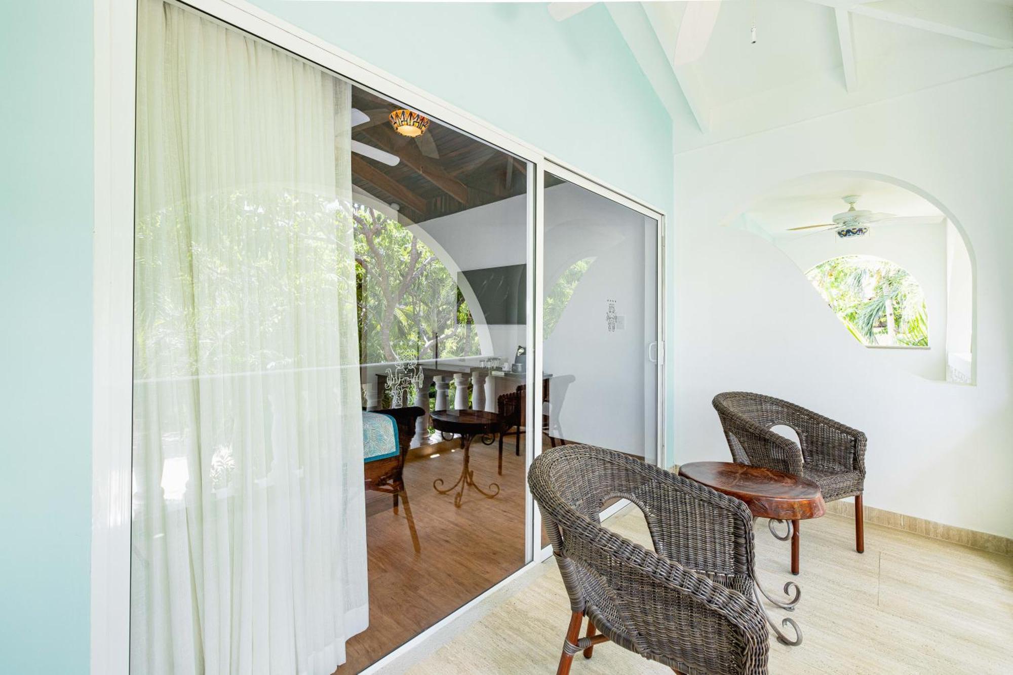 Hotel Tamarindo Diria Beach Resort Стая снимка