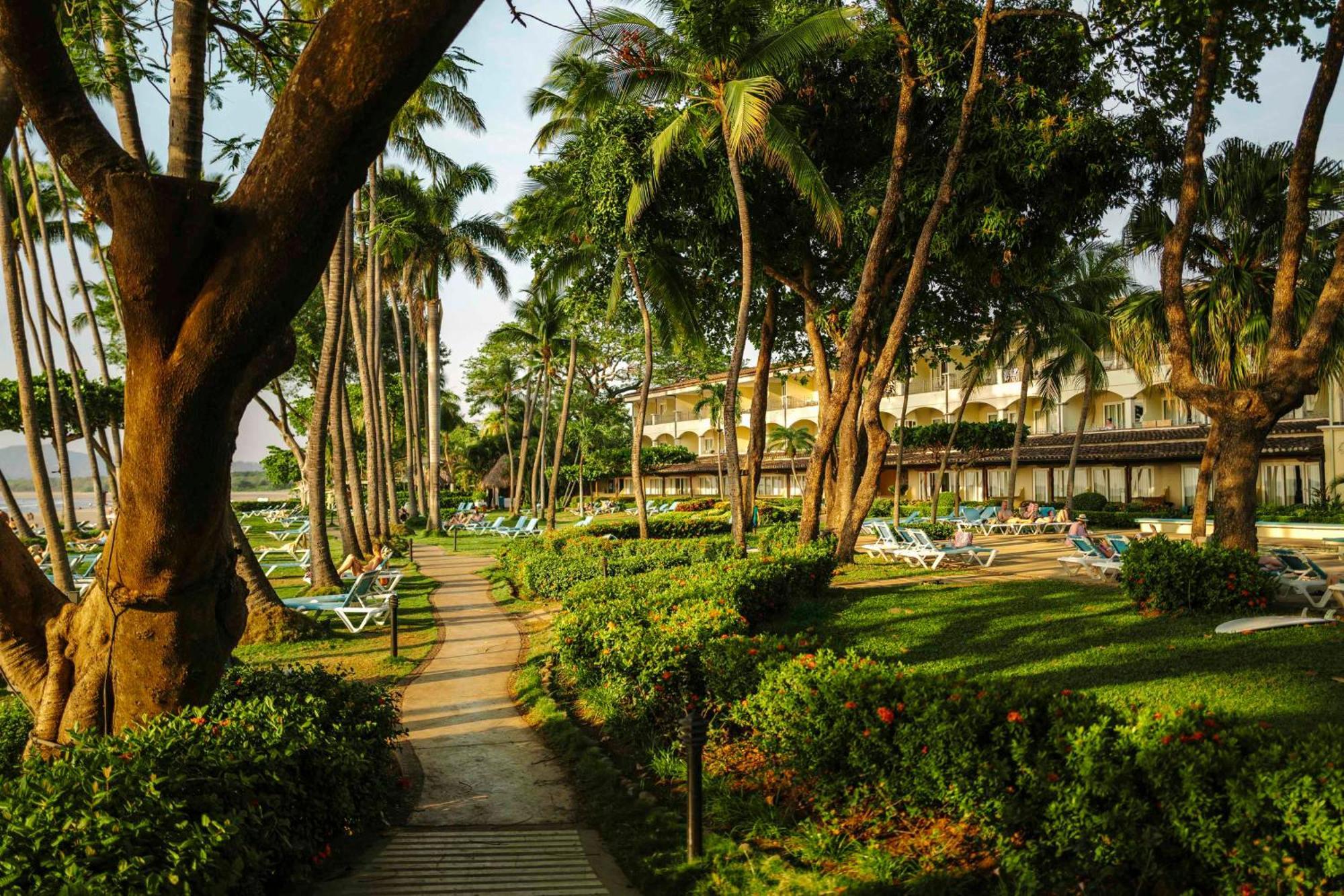 Hotel Tamarindo Diria Beach Resort Екстериор снимка