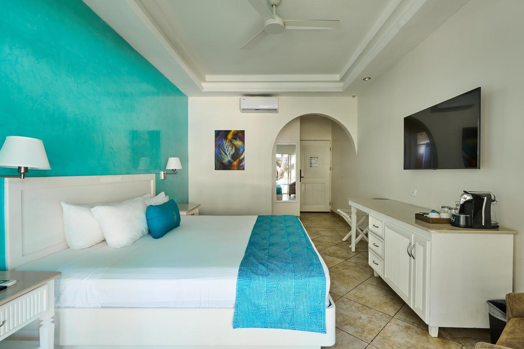 Hotel Tamarindo Diria Beach Resort Стая снимка